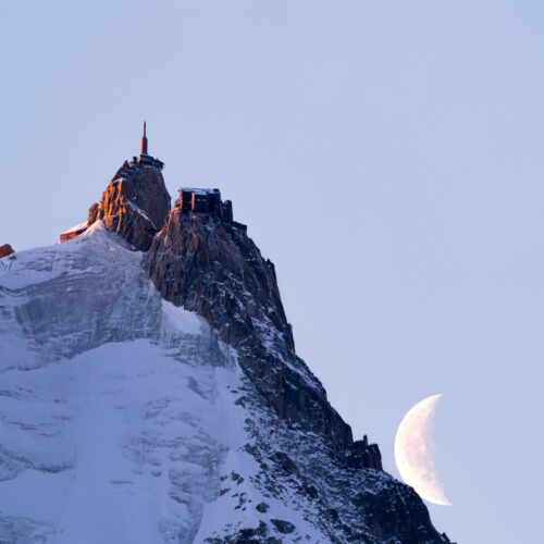 L’aiguille du Midi au clair de lune