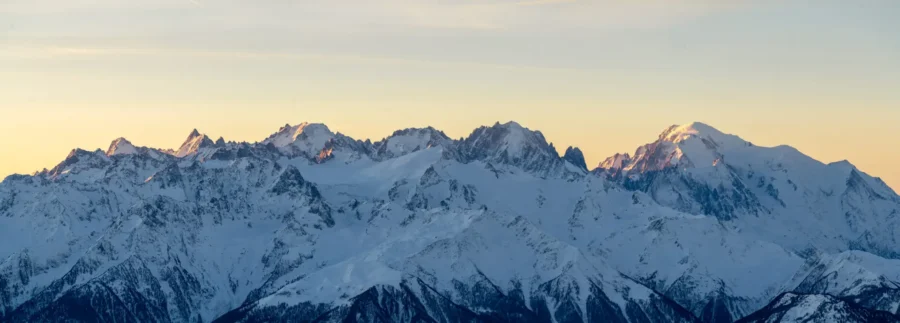Panorama du massif du Mont Blanc