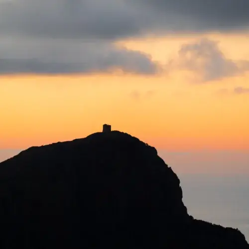 Gardienne de l'île - Tour de Capo Rosso